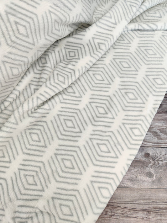 Geometric Cuddle Fleece 67cm